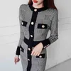 Herfst Winter Piljetten Houndstooth Jacquard Werkkleding OL Gebreide Vrouwen Lange Mouw Golden Button Slanke Wrap Heup Sweater Jurk 210416