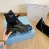 Designer di lusso scarpe da donna di alta qualità da donna martin stivali classici famosi mini tosta rotonda a testa aperta con filo con zip tasca con cerniera tasca con cerniera 35-42