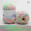 1pc 50g / boll Värderad färgning Middle Tjock Mjölk Bomull Soft Baby Garn Hand Stickning Virka Baby Woolen Garn Y211129