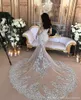 Dubai Arabic Plus Size Silver Mermaid Bröllopsklänningar Court Tåg Beaded Crystals Jewel Långärmad Brudklänning Kappor Vestidos