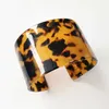 2020 Ny Vintage Tortoiseshell Acrylic Bangle Leopard Marmorharts Bredd Manschett Öppna Armband Kvinnor Trendig Charms Hand Dekoration Q0719