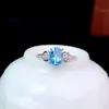 0.8ct 6mm * 8mm 100％ナチュラルライト青いTopazリングの毎日の着用ファッション925シルバー宝石宝石ジュエリー