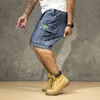 Plus Taille 48 50 52 Short en denim bleu lâche pour hommes Summer Big Pocket Straight Jeans Cargo Male Brand 210713