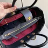 2021 Brand Digner Lady Leather Handväska axelväska msenger väska dam mode stereo hink väska gratis leverans