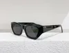 40027 여성을위한 기하학적 고양이 눈 선글라스 검은 색/회색 렌즈 가파스 드 솔 패션 태양 안경 음영 UV400 보호 안경 상자