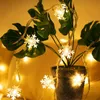 Struny 1m/3m świąteczne lampki świątecznej sznurka Snowflake Ball Battery Light Fairy LED Home Wedding Party Dekoracja