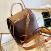 Bolsas de grife feminina Mini mochila com estampa de flor Flower Print Luxury Classic Mackpacks Bolsa de couro Brown Lady Purse Crossbody Tootes