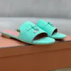 럭셔리 디자이너 여성 레이디 여름 슬리퍼 신발 스웨이드 가죽 캐주얼 스타일 거리 슬리퍼 드롭 배송 LO2980