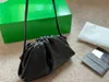 Yeni Kadın Omuz Çantası Tasarımcısı Bulut Torbası Deri Deri Crossbody Çanta Mini Çanta Yüksek kaliteli alışveriş çantası çantası zarif kadın altı koltuk çantası