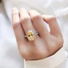 100% 925 argent sterling ovale coupe citrine simulée diamants de Moissanite Ring Women Wedding Party Fine bijoux entier Cluster Ri2448