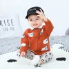 赤ちゃんの男の子のセーターニットトップス生まれのニットの服かわいい牛カーディガン秋の勝者の幼児ニット子供衣装衣料品210615