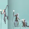 Pingente lâmpadas norte-americana moderna macaco macaco lâmpada lâmpada levou candelabro país resina loft industrial decora