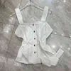 Белое зашнуровать жилет для женщин квадратный воротник без рукавов повседневная корейские танк вершины женские мода одежда 210524