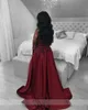 Ciemna czerwona sukienka wieczorowa w dużych rozmiarach Vestidos de Fiesta Illusion z długim rękawem koronkową koronkową nogę Zerknij suknie na imprezę