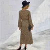 Leopard Print Long Maxi Vinterklänning Kvinnor Blomma Tryck Boho Lantern Sleeve Klänning V Hals Elegant Ladies Dress 210415