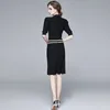 Autumn Sexig Slim Black BodyCon Sticke Dress Runway 2023 Ladies Designer Summer Half Sleeve Mock Neck Holiday Prom Office Chic Pencil Dresses Graceful Women kläder