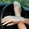 Fünf Fingers Handschuhe 1 Paar Mode Sommer Frauen Spandex Kurzelastische bestickte Sonnencreme Weibliche UV-Proof Sonnenschutz Driving GLO