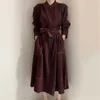 Vestido de outono da primavera feminino coreano cor sólida retro coleira de pé de pé no meio do comprimento solto de manga longa es ll811 210506