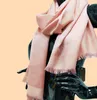 2021 Desingers Classic Silk Scarves Shawl Four Season Man Women Clover Scarf Fashion Letter Flower Style with Box260s