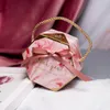 New10 SZTUK Nowy Kreatywny Różowy / Szary Marmur Tekstury Cukierki Pudełko Papier Pudełka Pudełka z wstążkami Przenośne Candy Prezent Torby Uchwyty EWA5496