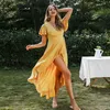 V-nacke ruffled boho sexig bomull kortärmad semester strand maxi casual solid gul vår sommar wrap klänning 210414