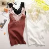 Sexig Crop Top Kvinnor Sommar Strikkad Lace Vest Slim Party Deep V Ärmlös Camis Kvinna Solid Casual Camisole Toppar 210506