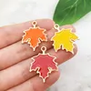 20st Classics Multicolor Emamel Maple Leaf Alloy Oil Drip Charms Hängen för smycken Making Halsband örhängen Keychain DIY CRAF216I