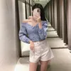 Vuwwwyv Woman Topy Biały Niebieski Wzburzyć Crop Top Kobiety Bluzki Lato Z Długim Rękawem Koszulki Plaid Off Ramię Panie 210430