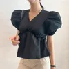 女性のブラウスシャツパフ半袖夏の女性ブラウス2022韓国のカジュアルVネックプリーツの女性フリルズルーズビンテージレディーストップス15