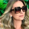 2019 Ny högkvalitativ kvinnors chic solglasögon lyxig kvinnlig märke designer metall sida solglasögon kvinnor mode nyanser oculos