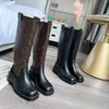 Designer Laureate Women Boots Brand Flamingos Love Arrow Medal Martin Boot Winter Echt lederen grof hakschoenen