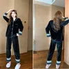 Pigiama elegante con impunture in pizzo di velluto Set manica lunga Top + Pant Sleepwear Donna Stile coreano Primavera Nero Bianco Pijama Home Suit 210421