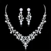 Kolczyki Naszyjnik 2Pairs 1set europejski i amerykański zestaw panny młodej Moda Joker Intaid Pearl Crystal Wedding Jewelry Sets
