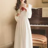 エレガントな長い妖精のドレスフランスの袖の女性正方形の白い甘いヴィンテージのフリル服210604