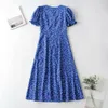 Robe florale bleue Femmes Summer Party élégante Midi Femme Courte Puff Manches Taille Taille Dames Robes Robes 210430