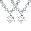 Ketten 925 Sterling Silber Halskette Hochwertige individuelle Mode Charmantes zweifarbiges herzförmiges Schlüsselpaar Geschenk mit Logo