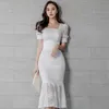 Yaz Kadın Dantel İki Adet Set Beyaz Kare Boyun Kısa Kollu Kırpma Üst Ve Yüksek Bel Ruffles Etek Parti Çalışma Takım Elbise 210603