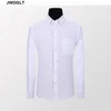 Camicia Oxford a maniche lunghe da uomo di nuova moda Tasca sul petto anteriore sinistra Slim Fit Colletto button-down Camicie da lavoro bianche sociali 210412