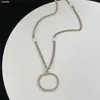 Colliers à Double lettre tendance pour Couple, pendentif de styliste, chaîne en métal pour hommes et femmes, longs pendentifs avec boîte cadeau