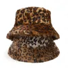 Cappelli da pescatore invernali da donna in pelliccia sintetica leopardata Lady Girl Cappello da sole da viaggio all'aperto Panama Cappello da pescatore in morbido velluto spesso caldo