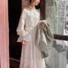 Vestidos casuais femininos retrô francês primeiro amor vestido branco de renda feminino temperamento de fada primavera outono fundo longo 2021