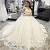 2022 Princess Ball Gown Bröllopsklänningar Långärmad Appliques Lace Sexig Open Back Sheer V-Neck Court Tåg Vinter Höst Kapell Brud Formell Klänning