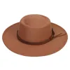 Шляпы с широкими полями, осенне-зимняя плоская шляпа-федора с цепочкой, женский монохромный джазовый топ, британская ретро-панама Whole3396580