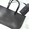 Top quality Luxurys Designers Shopping Bags mens Wallets card holder GM Cross Body totes cards Genuine leather Shoulder Mini Bags purse women Holders hangbag