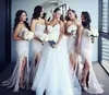 2021 Lange Brautjungfern-Abendkleider mit sexy Herzausschnitt und Spitzenapplikationen, seitlicher Schlitz, Sweep-Zug, maßgeschneiderte Kleider mit Reißverschluss hinten für die Hochzeit