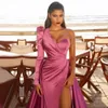 Rose Pink Plooy Satijn Sexy One Shoulder Avondjurken Een lijn High Split Echte foto voor vrouwen Party Night Celebrity Prom Jurken WJY591