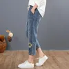 Chinesische Sommermode Damen Vintage hohe Taille Stickerei Jeans Womans Casual Floral Denim Hose abgeschnitten Pluderhosen Damen