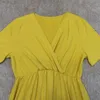 Robes décontractées grande taille femmes africaines jaune solide taille haute étage longueur col en V 2021 été longue robe grande vente en gros