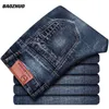 Baozhuo mäns stretch passform jeans vår sommar affärer avslappnad mode skinny jeans 10 stilar svart blå grå klassiska byxor 211011