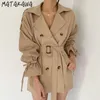 Matakawa Français Revers Double boutonnage Femmes Veste Corée Chic Automne Simple Était Mince Couleur Solide Manteau Droit Femme avec Ceinture 210513